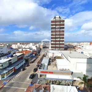 Céntrico, Con Servicios, Cerca De Todo. Garaje