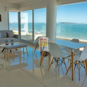 Primera Fila, Playa Mansa, Gran Terraza Con Toda La Vista. Parrillero Propio