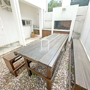 Manantiales, 3 Dorm, Parrillero Propio. Cochera Para 2 Autos.