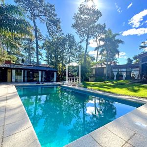 Mansa. Zona Paradas, 1.600 M2 De Terreno