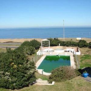 Primera Fila, Playa Mansa Con Vista Al Mar. Piscina
