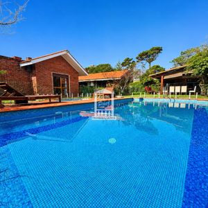 Mansa, 3 Dorm Y Servicio. Piscina Climatizada