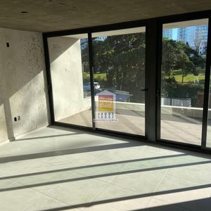 A Estrenar, Excelente Ubicación A 100 Metros De Punta Shopping