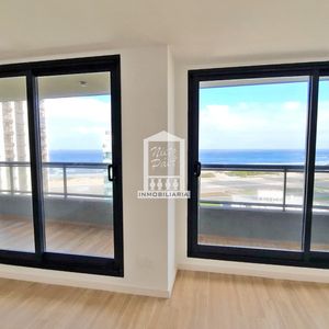 Pronto Para Entrar, Reventa, Vista Al Mar, Edificio Con Servicios.