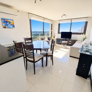 Piso Alto, 2 Dorm, 2 Baños. Garaje. Bajos Gastos