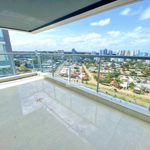 Piso Alto En Torre De Lujo, A Estrenar, Parrillero Propio, Garaje. Losa Radiante