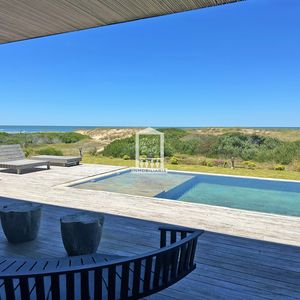 La Bonita, 4 Suites, Sobre La Arena Frente Al Océano.
