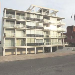Apartamento En Piriápolis (piriápolis Centro) Ref. 2636