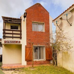 Casa En Piriápolis (playa Hermosa) Ref. 3866
