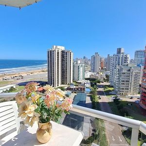 Apartamento En Punta Del Este (playa Brava) - Ref. 4271