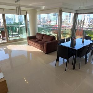 Apartamento En Punta Del Este (playa Brava) Ref. 4386