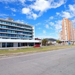 Apartamento En Piriápolis (beaullieu) Ref 4396