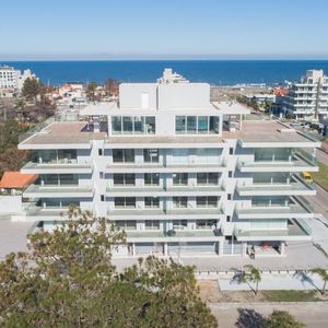 Apartamento En Piriápolis (beaullieu) Ref. 4806