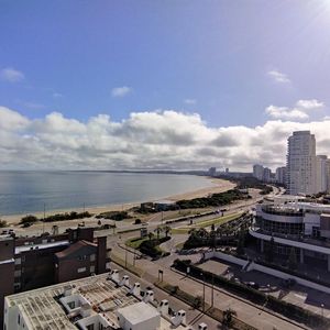 Apartamento En Punta Del Este (playa Mansa) Ref. 5359