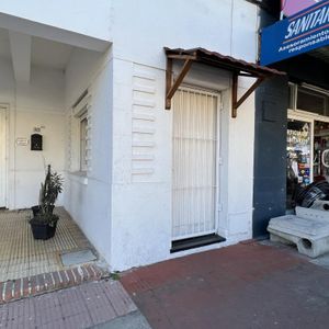 Locales Y Negocios En Piriápolis (piriápolis Centro) Ref. 5584