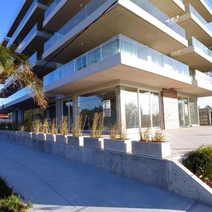 Local Comercial En Piriápolis (beaullieu) Ref. 5898