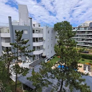 Apartamento En Punta Del Este (playa Brava) Ref. 6501