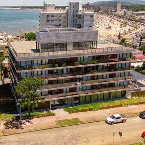 Apartamento En Piriápolis (piriápolis Ciudad) Ref.7265