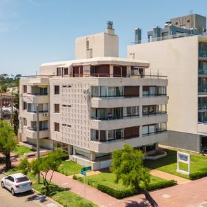 Apartamento En Piriápolis (beaullieu) Ref. 7394