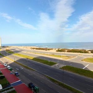 Apartamento En Punta Del Este (playa Brava) - Ref. 907