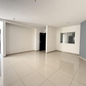 Amplio Departamento De 1 Dormitorio En Oferta