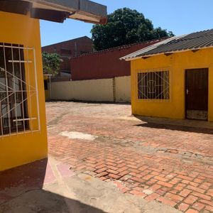 Casa En Venta En Warnes Atras De Farmacorp