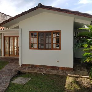 Hermosa Casa En Alquiler Av. Beni 5to. Anillo En 700$
