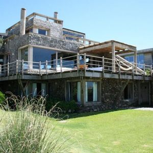 Alq Temp Casa 5 Dorm C/piscina A Pasos De Playa Pta Piedras