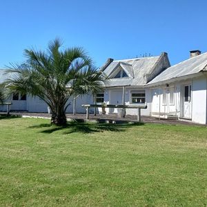 Venta Casa El Tesoro 421 M2 C/5 Dorm, 4500 M2 De Terreno