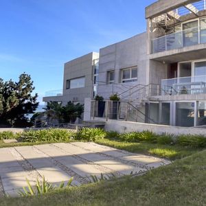 Venta De Mb Casa 5 Dorm La Barra A Pasos De La Playa