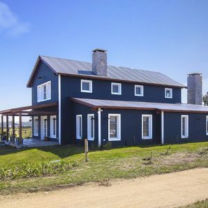 Venta De Chacra Con Casa En Manantiales