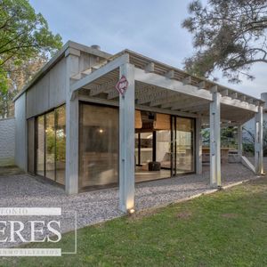 Venta De Casa 2 Dormitorios - Manantiales