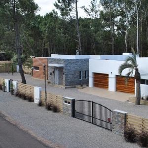 Venta De Casa 3 Dormitorios -pinares