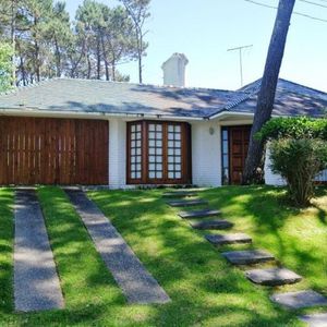 Alquiler Temporario De Casa De 3 Dormitorios - Lugano