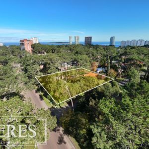 Venta Lote Apto Para Bloque Con Casa - Playa Mansa