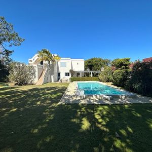 Alquiler Temporario De Casa De 5 Dormitorios - Playa Brava