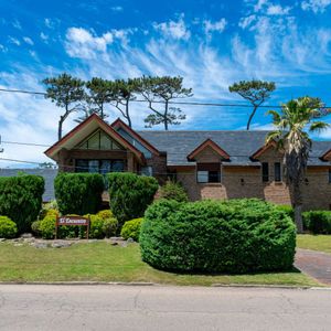 Venta Casa 5 Dormitorios - Playa Mansa