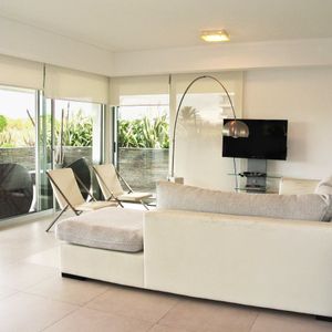 Alquiler Temporada Apartamento De 2 Dormitorios -playa Brava