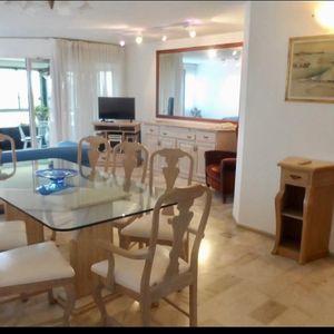 Alquiler Temporario Apartamento De 4 Dormitorios- Roosevelt