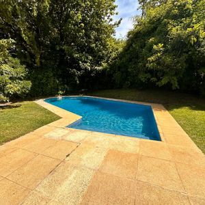 Casa En Alquiler De Temporada- Playa Mansa