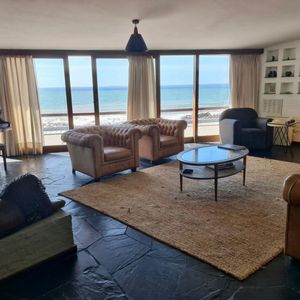 Venta De Casa De 5 Dormitorios En Peninsula