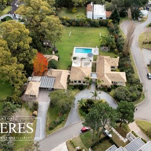 Venta Casa 5 Dormitorios - La Arbolada
