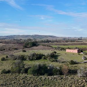 Campo De 36 Ha En Venta Con Casa Y Arroyo, Maldonado Uruguay.