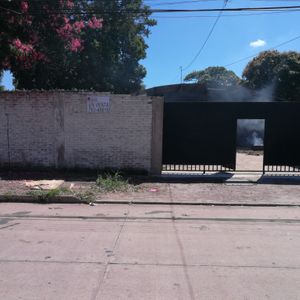 Terreno En Venta De 550 Mts En La Radial 13 Entre 3 Y 4 Anillo Zona Sur