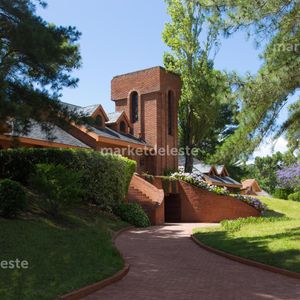 Casa En Venta 4 Dorm. En Beverly Hills
