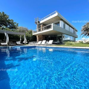 Casa Minimalista Tio Tom