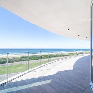 Trump Esquinero 01