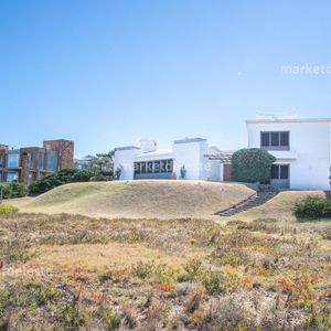 Casa Primera Línea