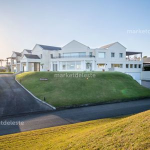 Mansion Playa Mansa