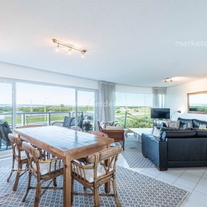Playa Brava - Edificio La Jolla